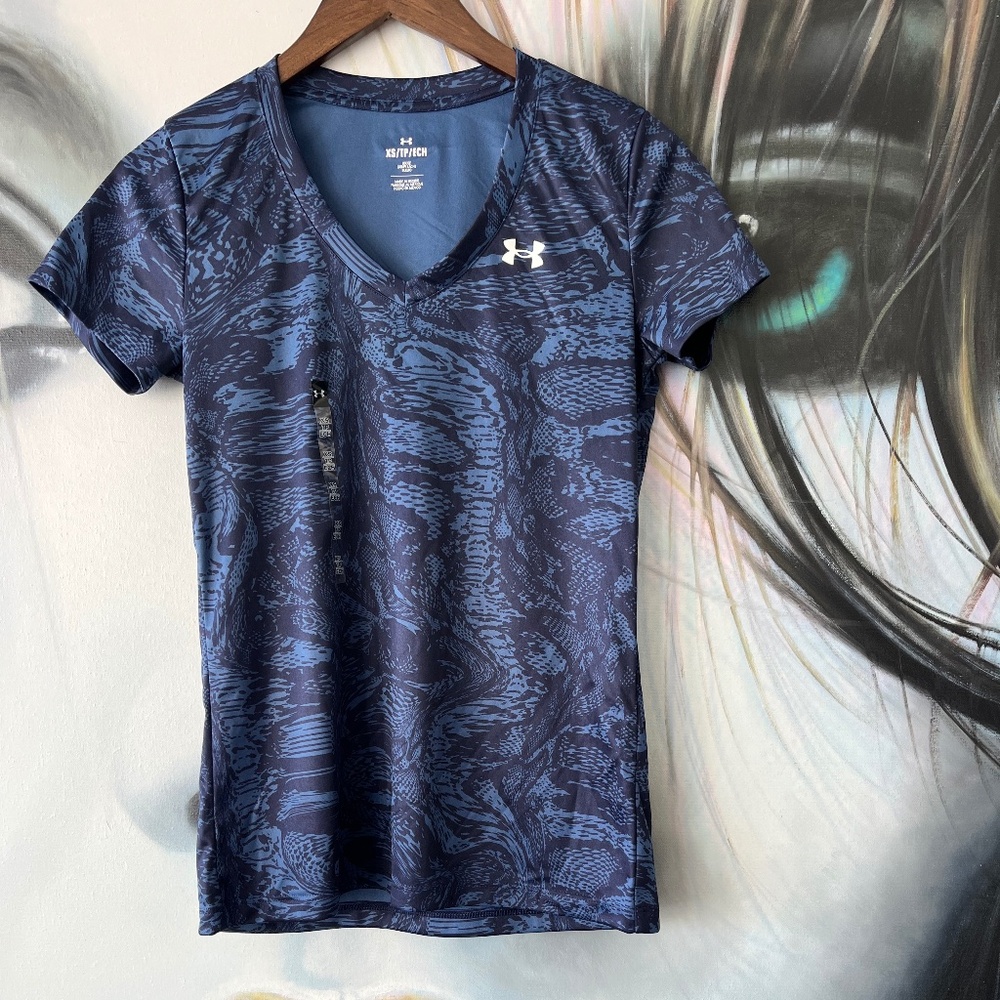 Under Armour blue t-shirt